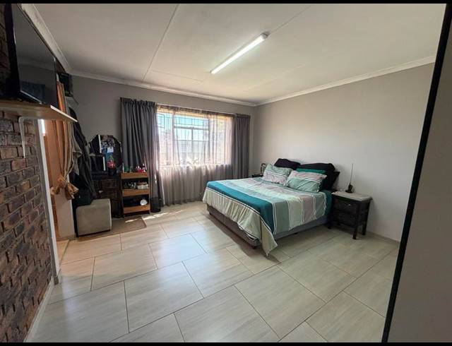 3 BEDROOM HOUSE FOR SALE IN RIVERSDALE